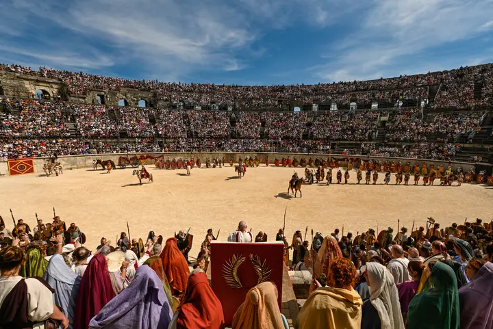 Spartacus : l’épopée prend vie aux arènes de Nîmes